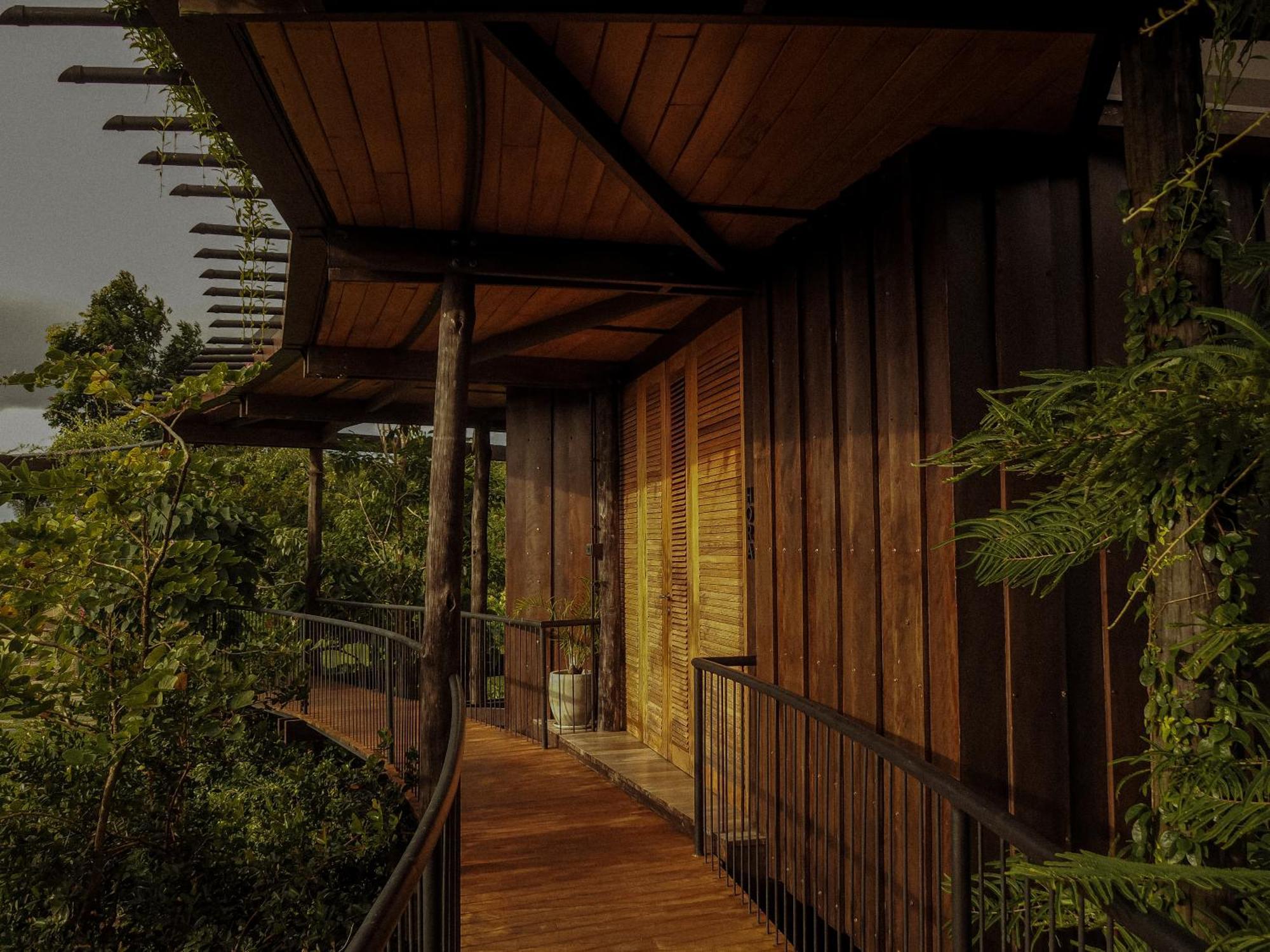 Trebartha East The Round House Hotel Ahangama Bagian luar foto